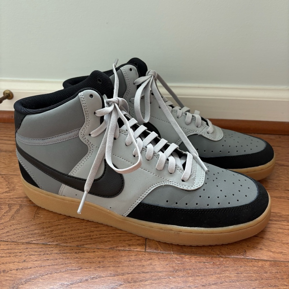Nike Court Vision Mid Men’s Sneaker in Grey Black Like New Size 10
